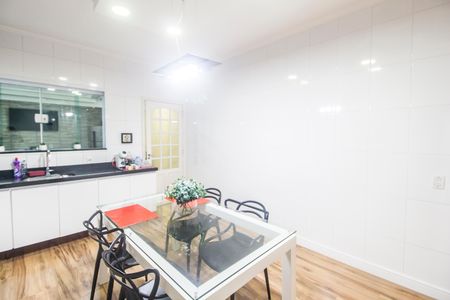Casa de condomínio à venda com 220m², 3 quartos e 4 vagas Casa de condomínio à venda com 220m², 3 quartos e 4 vagasCozinha