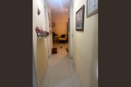 Corredor de apartamento para alugar com 3 quartos, 90m² em Vila Valqueire, Rio de Janeiro