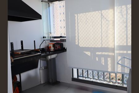 Apartamento à venda com 80m², 2 quartos e 1 vaga Apartamento à venda com 80m², 2 quartos e 1 vagaVaranda
