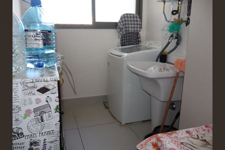 Apartamento à venda com 80m², 2 quartos e 1 vagaÁrea de Serviço