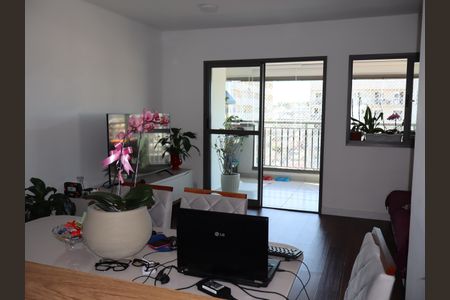 Apartamento à venda com 80m², 2 quartos e 1 vagaSala
