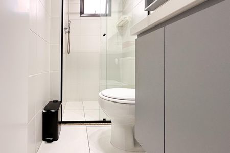 Apartamento à venda com 60m², 2 quartos e 2 vagas Apartamento à venda com 60m², 2 quartos e 2 vagasBanheiro Social