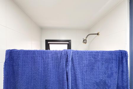 Apartamento à venda com 60m², 2 quartos e 2 vagas Apartamento à venda com 60m², 2 quartos e 2 vagasBanheiro da Suíte