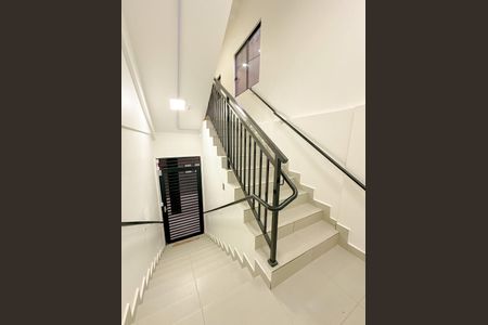 Studio para alugar com 24m², 1 quarto e sem vagaEscada