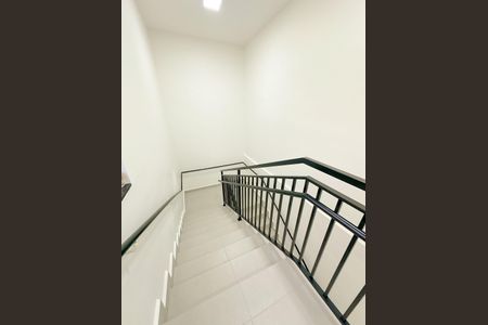 Studio para alugar com 24m², 1 quarto e sem vagaEscada