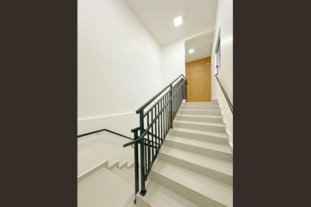 Studio para alugar com 24m², 1 quarto e sem vagaEscada