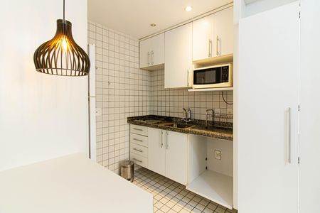 Cozinha de apartamento para alugar com 1 quarto, 30m² em Perdizes, São Paulo