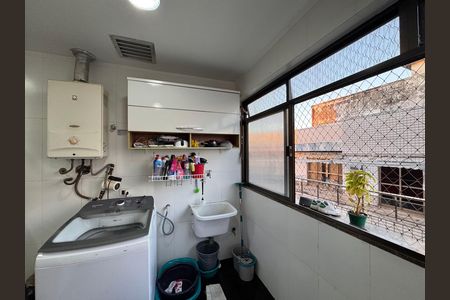 Apartamento para alugar com 232m², 3 quartos e 2 vagas Apartamento para alugar com 232m², 3 quartos e 2 vagasÁrea de Serviço