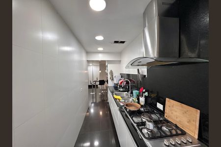 Apartamento para alugar com 232m², 3 quartos e 2 vagas Apartamento para alugar com 232m², 3 quartos e 2 vagasCozinha