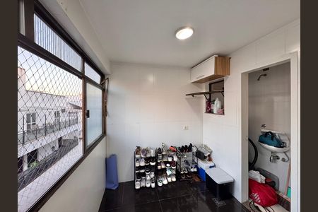 Apartamento para alugar com 232m², 3 quartos e 2 vagas Apartamento para alugar com 232m², 3 quartos e 2 vagasÁrea de Serviço