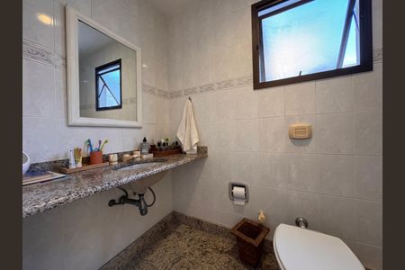 Apartamento para alugar com 232m², 3 quartos e 2 vagas Apartamento para alugar com 232m², 3 quartos e 2 vagasBanheiro Social