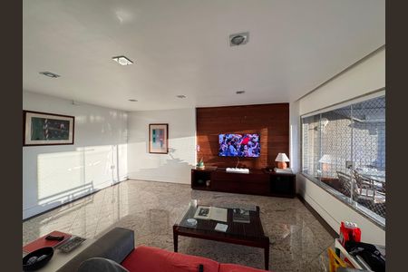 Apartamento para alugar com 232m², 3 quartos e 2 vagas Apartamento para alugar com 232m², 3 quartos e 2 vagasSala