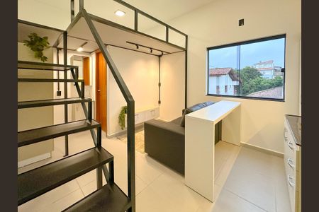 Sala de kitnet/studio para alugar com 1 quarto, 24m² em Ipiranga, São José