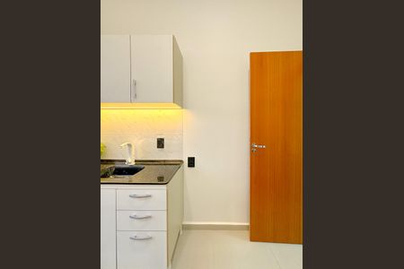 Cozinha de kitnet/studio para alugar com 1 quarto, 24m² em Ipiranga, São José