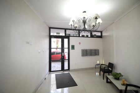 Hall social de apartamento para alugar com 2 quartos, 66m² em Floresta, Porto Alegre