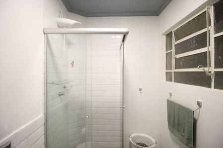Apartamento para alugar com 66m², 2 quartos e sem vagaBanheiro