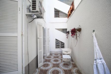 Quintal de apartamento para alugar com 2 quartos, 66m² em Floresta, Porto Alegre