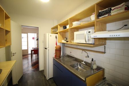 Cozinha de apartamento para alugar com 2 quartos, 66m² em Floresta, Porto Alegre