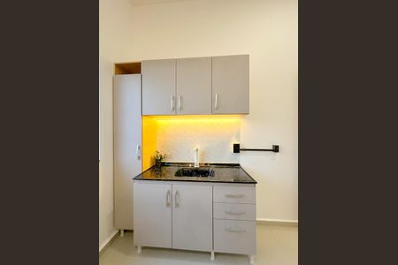Cozinha de kitnet/studio para alugar com 1 quarto, 24m² em Ipiranga, São José