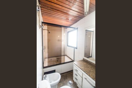 Apartamento à venda com 153m², 2 quartos e 2 vagas Apartamento à venda com 153m², 2 quartos e 2 vagasBanheiro da Suíte