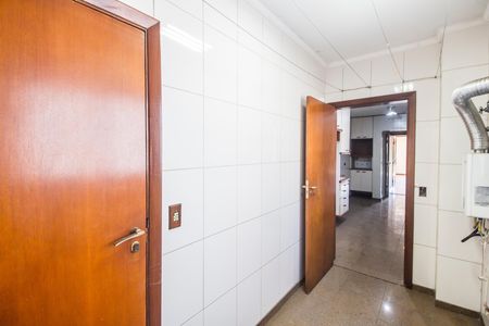Apartamento à venda com 153m², 2 quartos e 2 vagas Apartamento à venda com 153m², 2 quartos e 2 vagasÁrea de Serviço