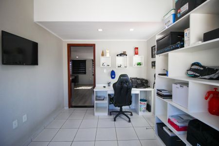 Casa para alugar com 245m², 3 quartos e 2 vagasEscritorio 