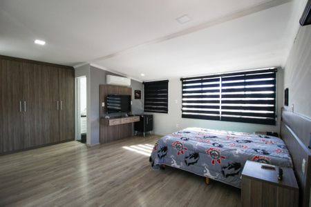 Casa para alugar com 245m², 3 quartos e 2 vagasSuite 