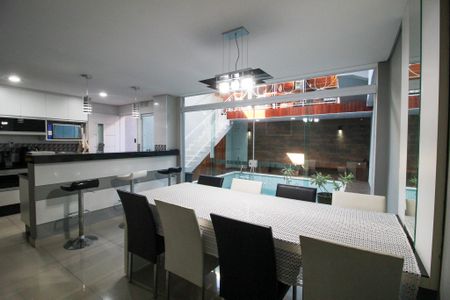 Casa para alugar com 245m², 3 quartos e 2 vagasCozinha 