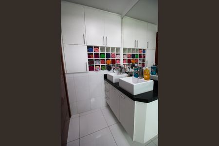 Casa para alugar com 245m², 3 quartos e 2 vagasBanheiro 1 