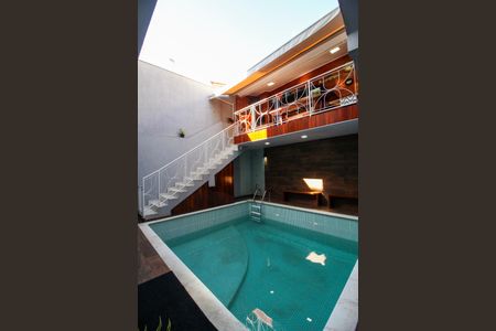 Casa para alugar com 245m², 3 quartos e 2 vagasPiscina 
