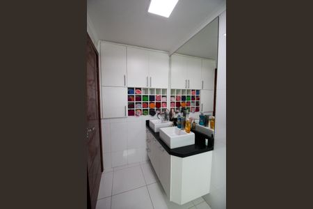 Casa para alugar com 245m², 3 quartos e 2 vagasBanheiro 1 