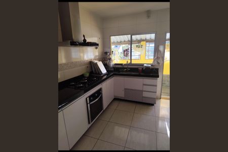 Cozinha de casa à venda com 3 quartos, 140m² em Vila Suzana, Belo Horizonte