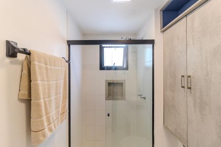 Banheiro de kitnet/studio para alugar com 1 quarto, 25m² em Jardim Olinda, São Paulo
