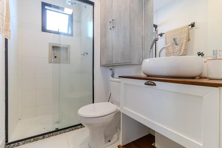Banheiro de kitnet/studio para alugar com 1 quarto, 25m² em Jardim Olinda, São Paulo
