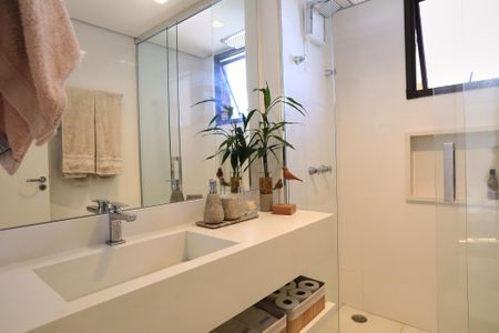 Apartamento à venda com 115m², 2 quartos e 2 vagas Apartamento à venda com 115m², 2 quartos e 2 vagasBanheiro
