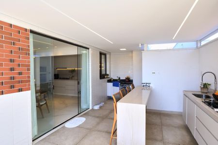 Apartamento à venda com 115m², 2 quartos e 2 vagas Apartamento à venda com 115m², 2 quartos e 2 vagasChurrasqueira