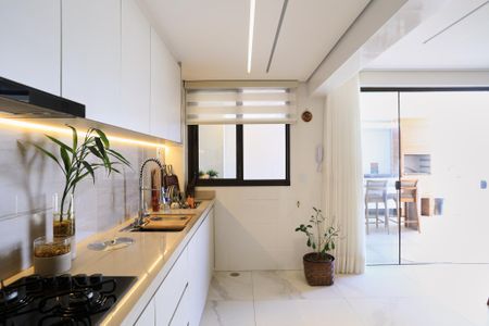 Apartamento à venda com 115m², 2 quartos e 2 vagas Apartamento à venda com 115m², 2 quartos e 2 vagasCozinha e Área de Serviço