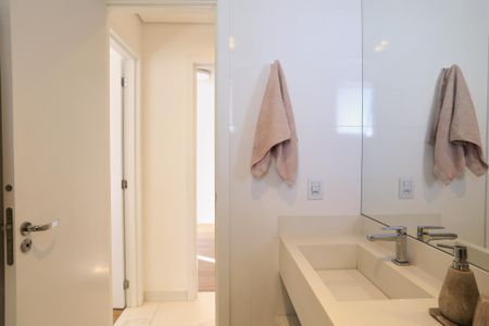 Apartamento à venda com 115m², 2 quartos e 2 vagas Apartamento à venda com 115m², 2 quartos e 2 vagasBanheiro