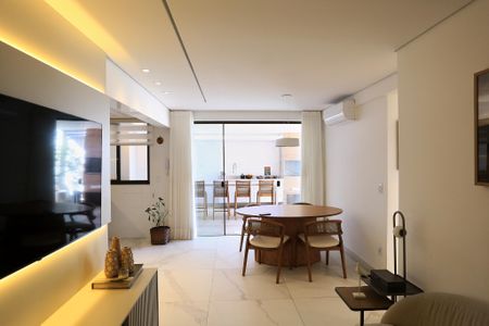 Apartamento à venda com 115m², 2 quartos e 2 vagas Apartamento à venda com 115m², 2 quartos e 2 vagasSala