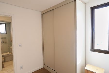 Apartamento à venda com 115m², 2 quartos e 2 vagas Apartamento à venda com 115m², 2 quartos e 2 vagasQuarto