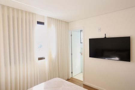 Apartamento à venda com 115m², 2 quartos e 2 vagas Apartamento à venda com 115m², 2 quartos e 2 vagasSuíte