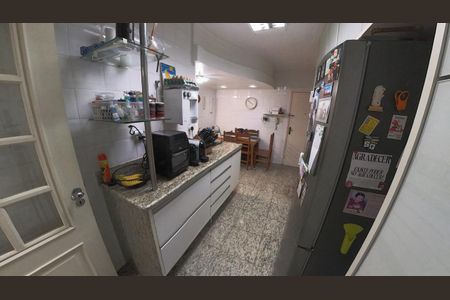 Cozinha de apartamento para alugar com 3 quartos, 190m² em Valparaíso, Petrópolis
