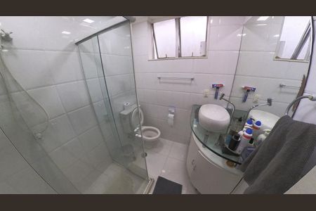 Banheiro de apartamento para alugar com 3 quartos, 190m² em Valparaíso, Petrópolis