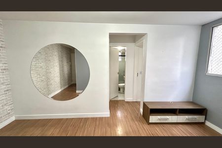 Sala de apartamento para alugar com 2 quartos, 43m² em Gopouva, Guarulhos