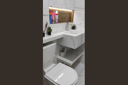 Banheiro de apartamento para alugar com 2 quartos, 42m² em Parque Arariba, São Paulo
