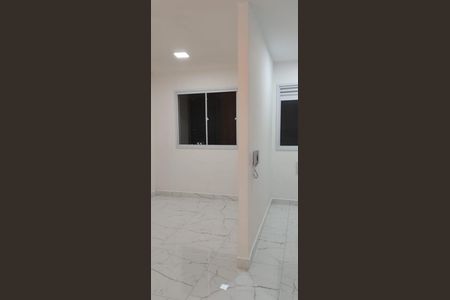 Sala de apartamento para alugar com 2 quartos, 42m² em Parque Arariba, São Paulo