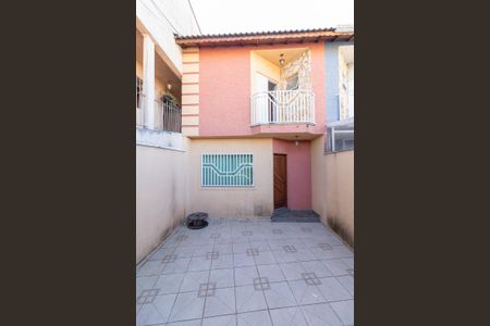 Casa para alugar com 106m², 3 quartos e 2 vagas Casa para alugar com 106m², 3 quartos e 2 vagasFachada