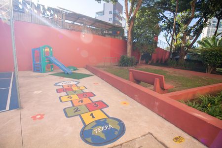 Apartamento à venda com 61m², 2 quartos e 1 vaga Apartamento à venda com 61m², 2 quartos e 1 vagaÁrea comum - Playground