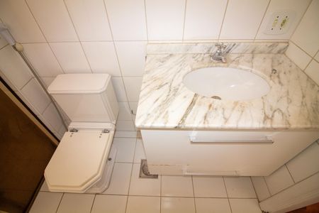 Apartamento à venda com 61m², 2 quartos e 1 vaga Apartamento à venda com 61m², 2 quartos e 1 vagaBanheiro
