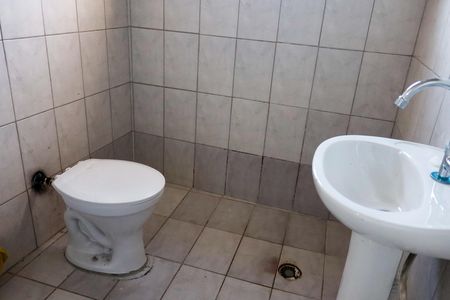 Banheiro de casa para alugar com 1 quarto, 62m² em Padroeira, Osasco